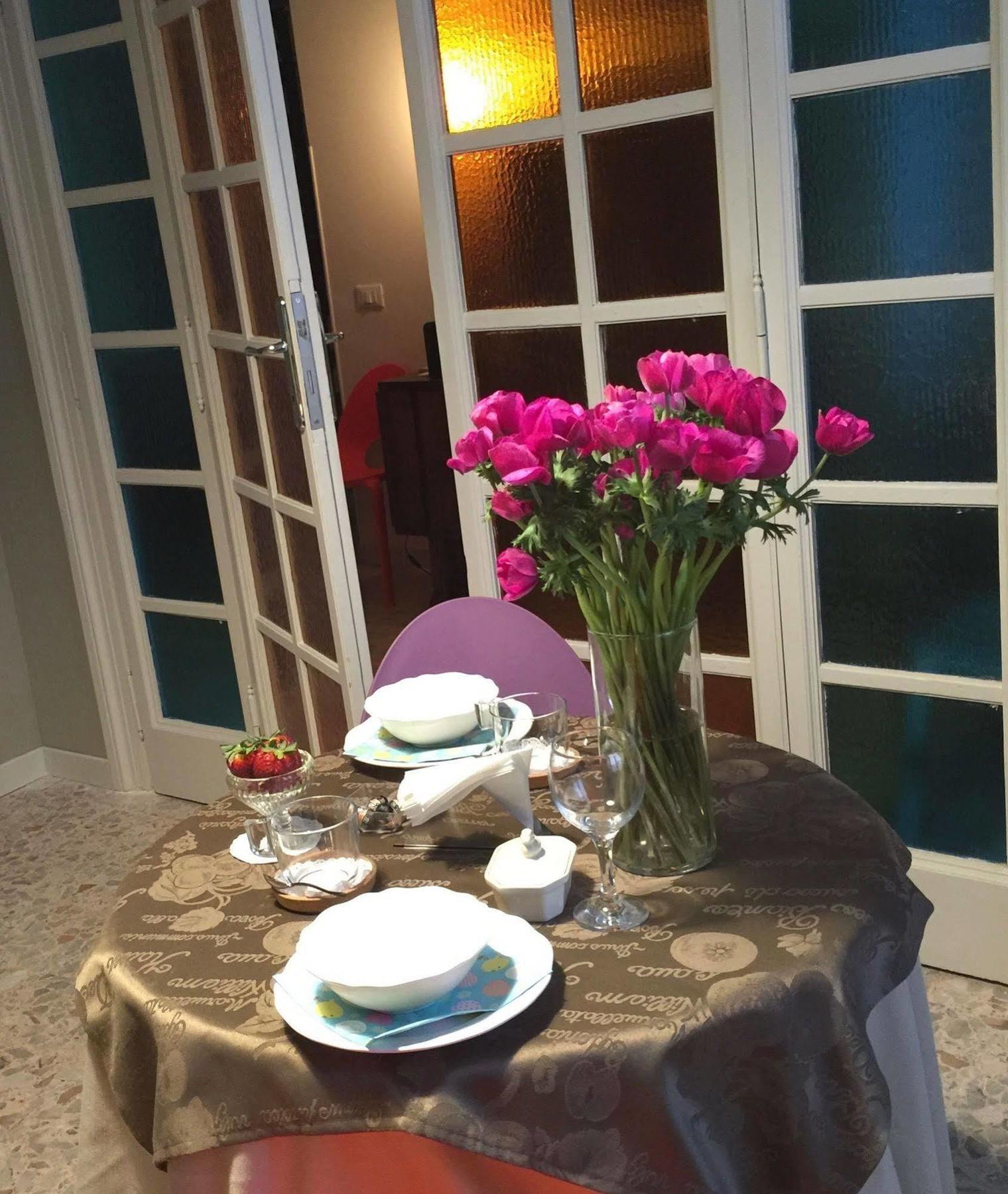 Pousada Romana Luaran gambar